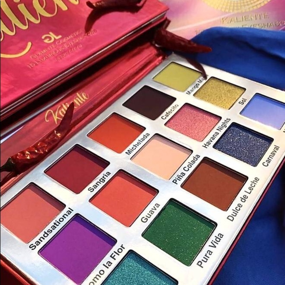 Eyeshadow palette from slay glam box